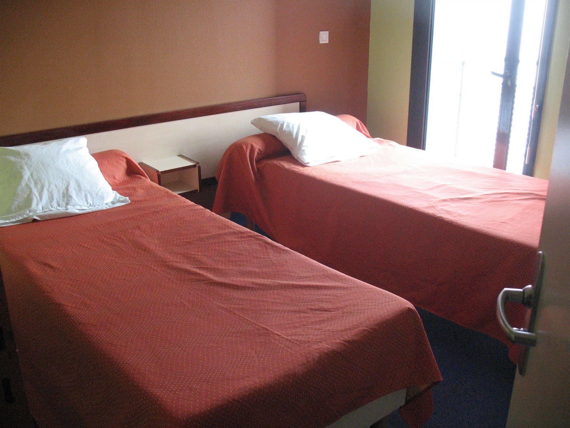 Home Du Buisson Hotel Des Familles Isle 외부 사진