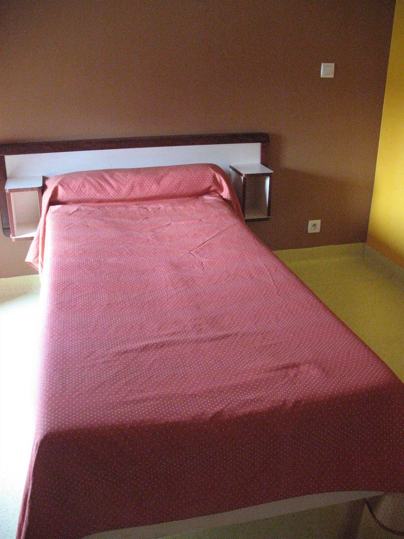 Home Du Buisson Hotel Des Familles Isle 외부 사진