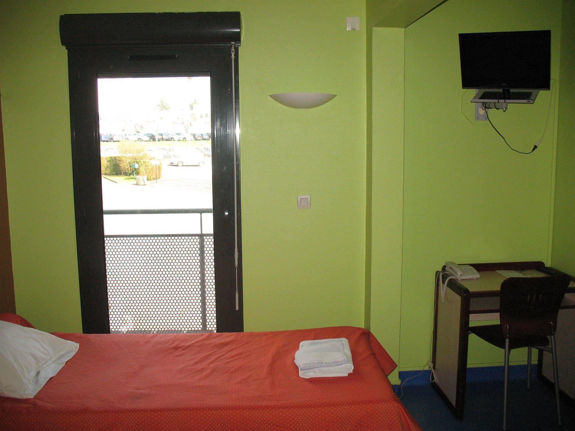 Home Du Buisson Hotel Des Familles Isle 외부 사진